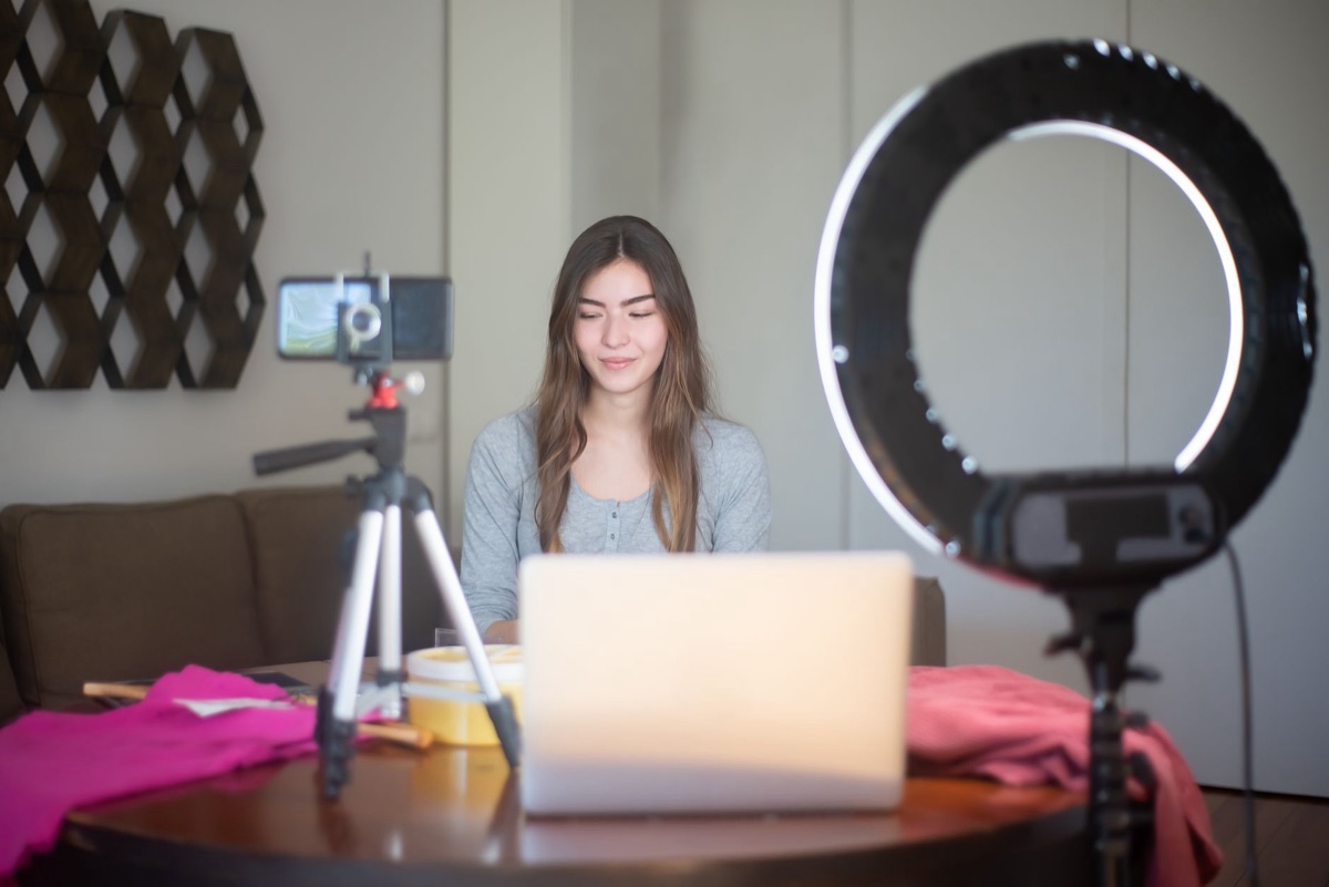 Filipino influencer with laptop