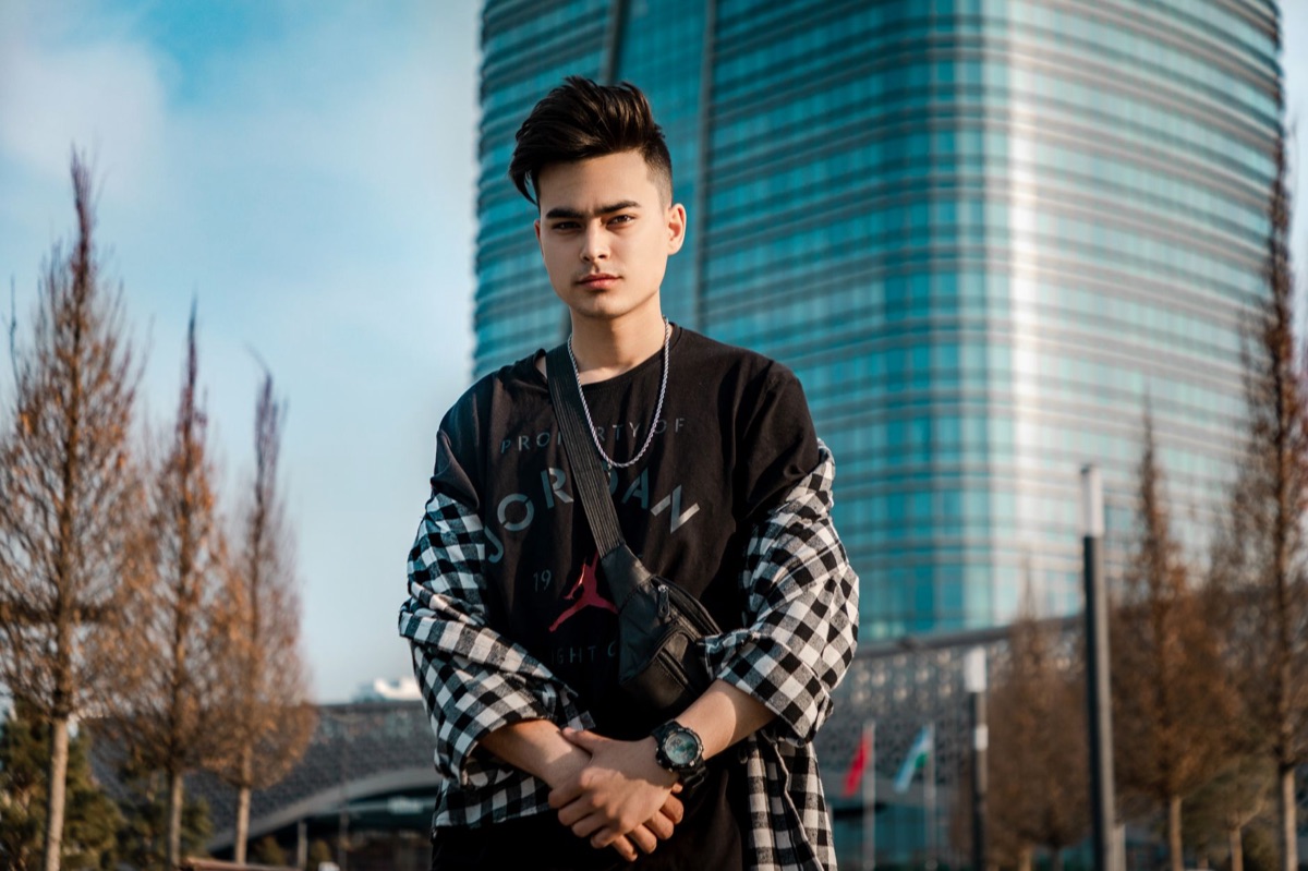 Filipino YouTuber in international fashion event